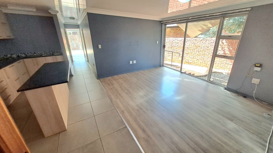 2 Bedroom Property for Sale in Pellissier Free State